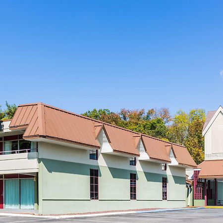 Days Inn East Stroudsburg Exteriér fotografie